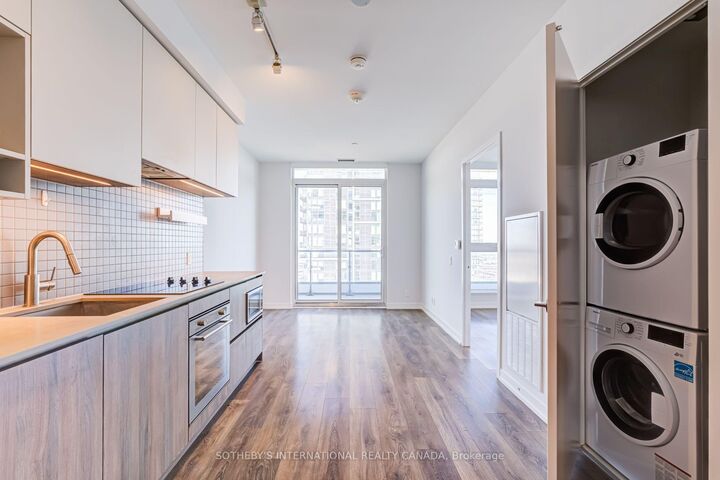 Property Photo:  950 Portage Parkway 4505  ON L4E 0J7 