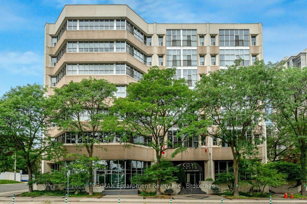 Property Photo:  66 Bay Street S 107  ON L8P 4Z6 