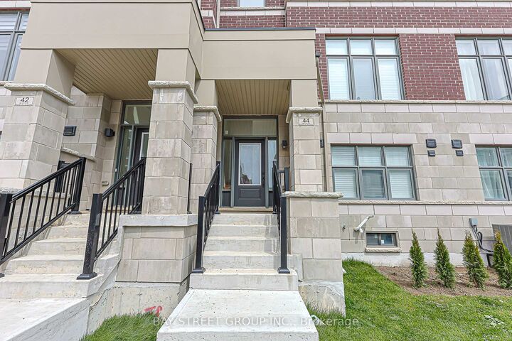 Property Photo:  44 Seine Lane  ON L4S 0P9 