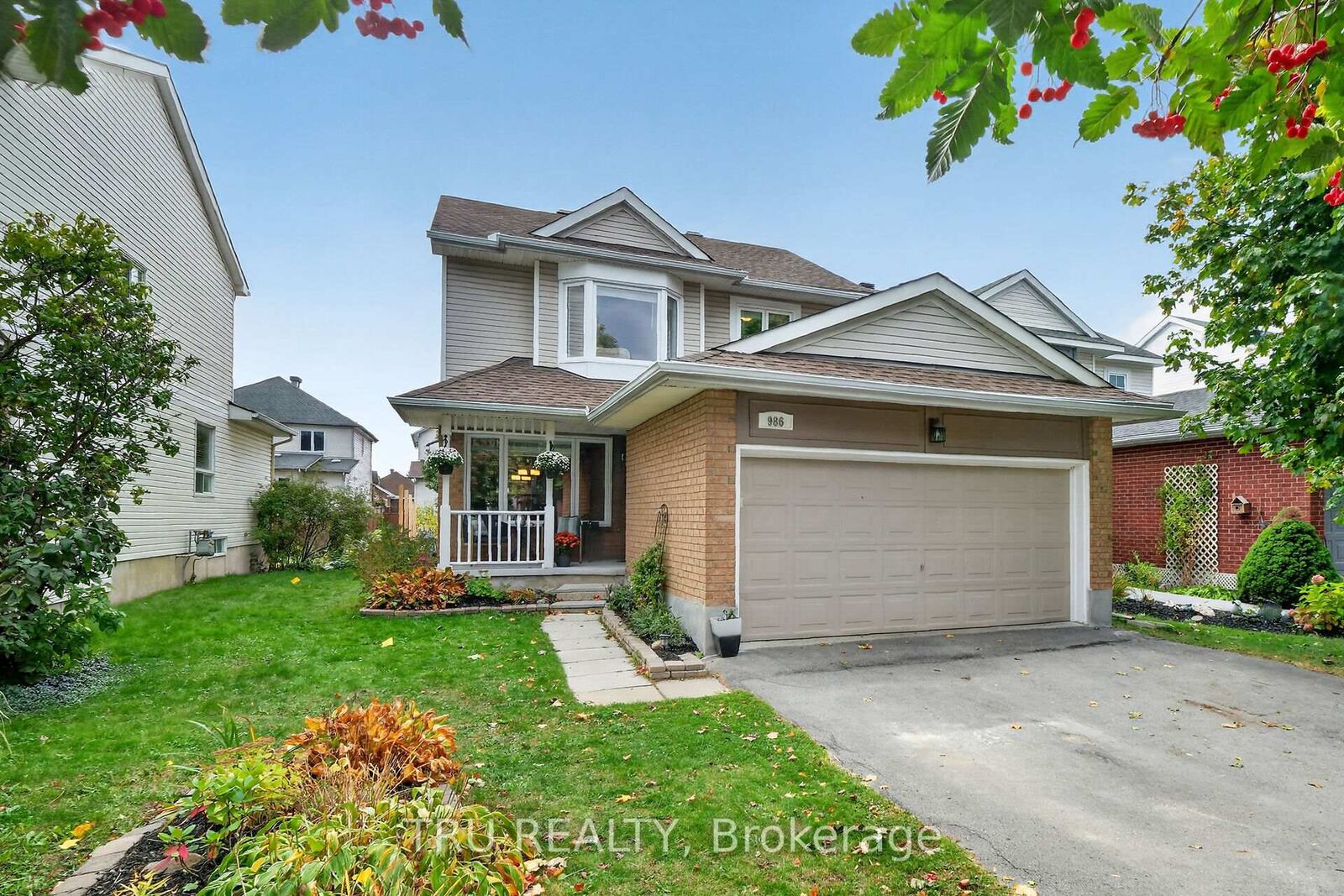 Property Photo:  986 Sheenboro Crescent  ON K4A 3M7 