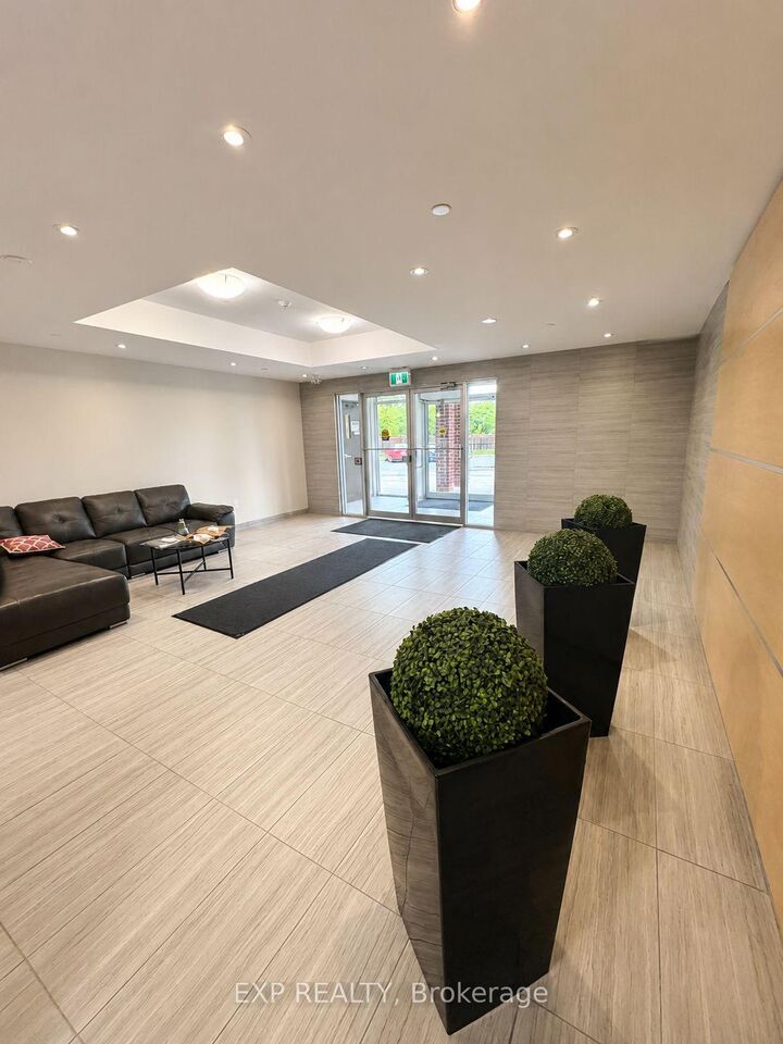 Property Photo:  80 Aspen Springs Drive 124  ON L1C 0V4 