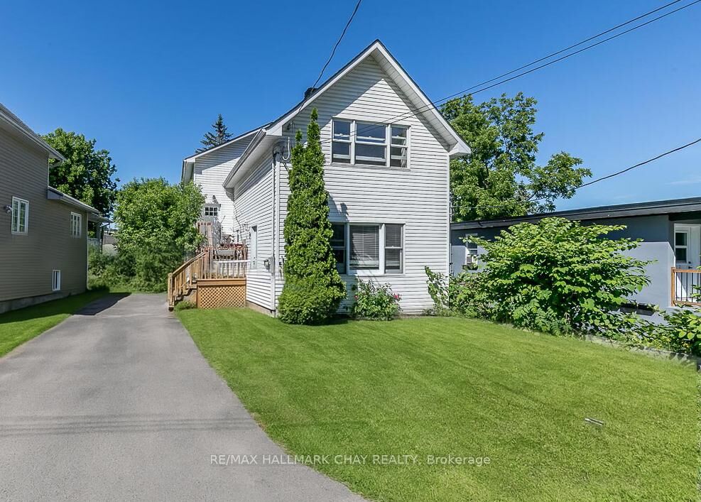 Property Photo:  226 Queen Street  ON L4R 3H1 