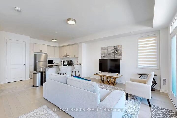 Property Photo:  5110 Vetere Street  ON L5M 2S8 