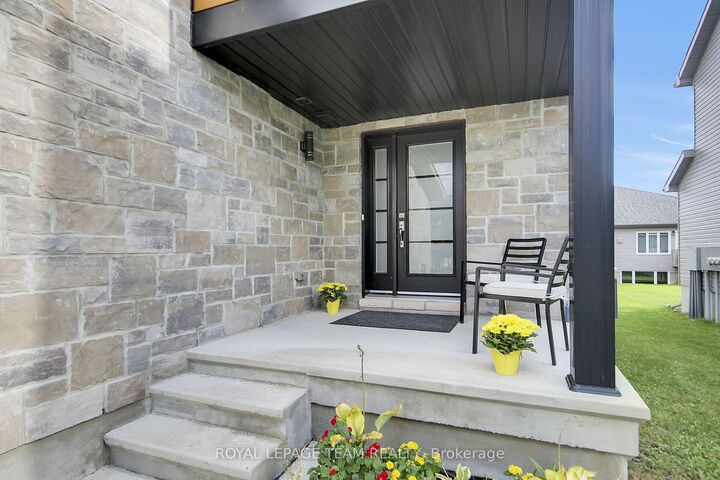 Property Photo:  355 Twilight Avenue  ON K4R 0E3 