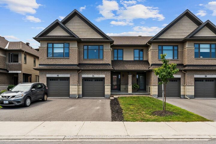 Property Photo:  94 Porter Street  ON K2S 2L8 
