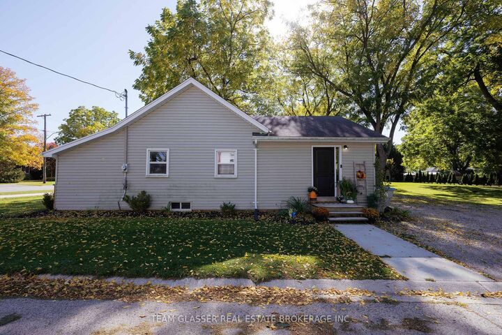 Property Photo:  301 Main Street  ON N0M 2K0 