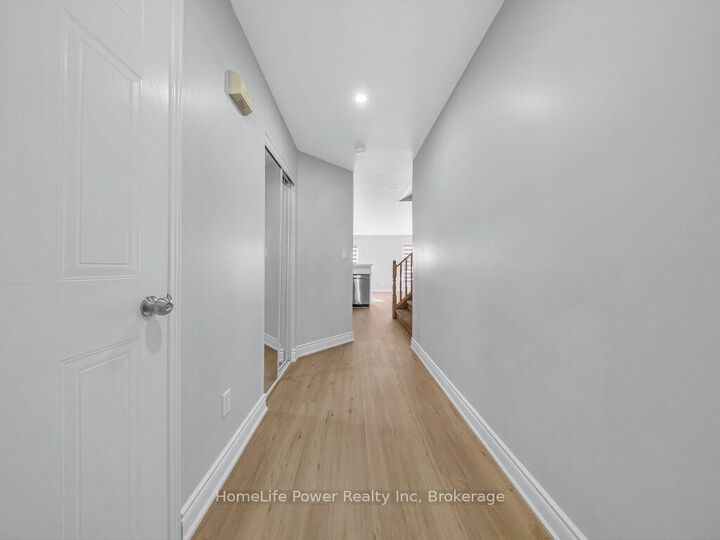 Property Photo:  39 Reistview Street  ON N2E 4H3 