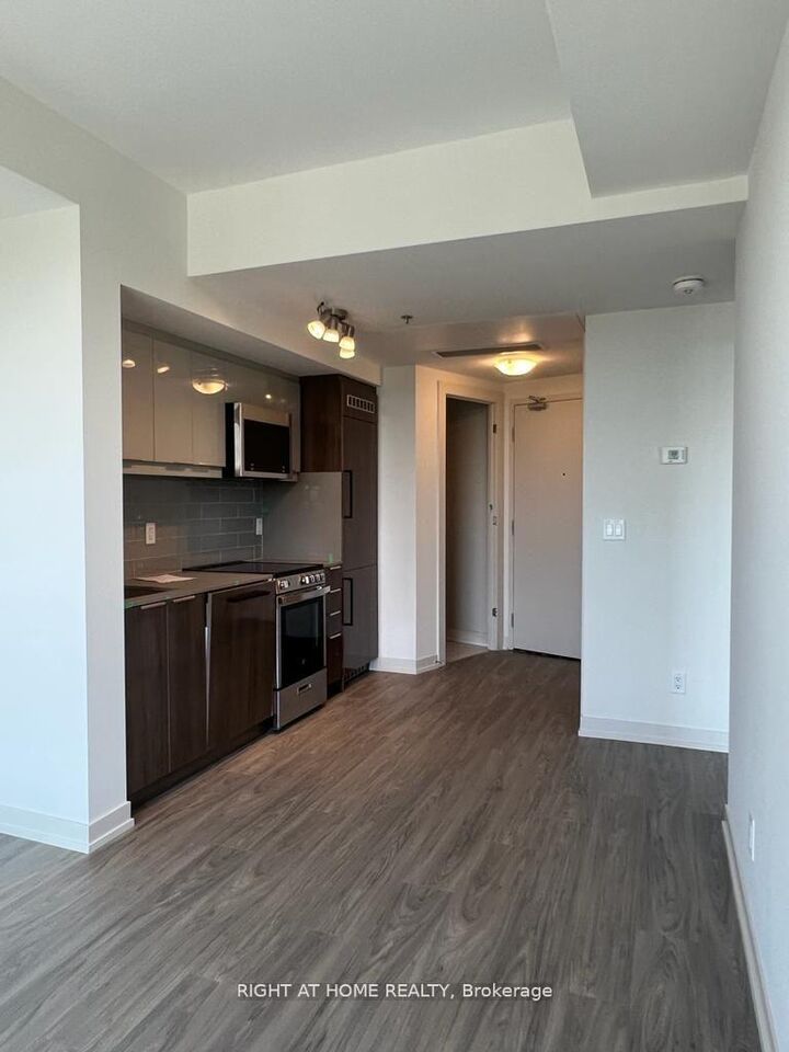 Property Photo: 90 Glen Everest Road 1010 ON M1N 0C3