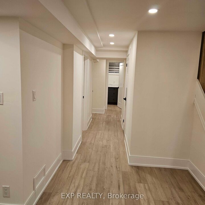 Property Photo:  5552 Bourget Drive  ON L5R 3A3 