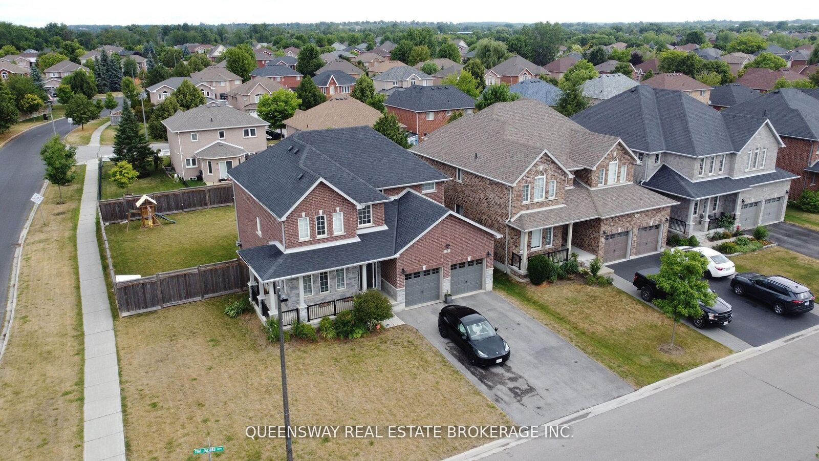 Property Photo:  2 Tim Jacobs Drive  ON L4P 0G5 