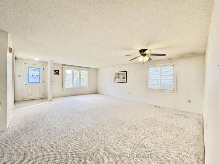 Property Photo:  6 Hickling Trail  ON L4M 5V7 