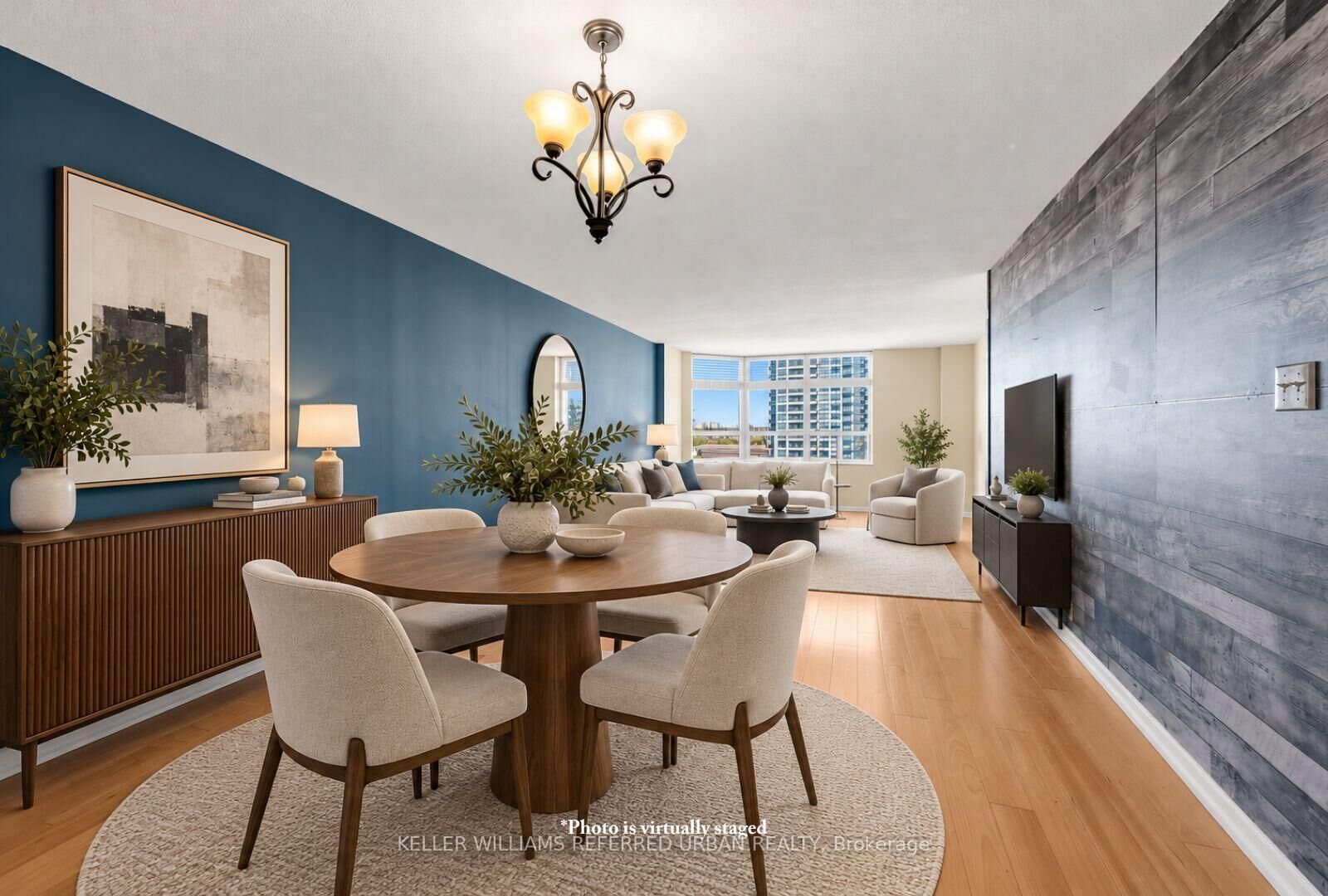 Property Photo:  215 Wynford Drive 2307  ON M3C 3P5 