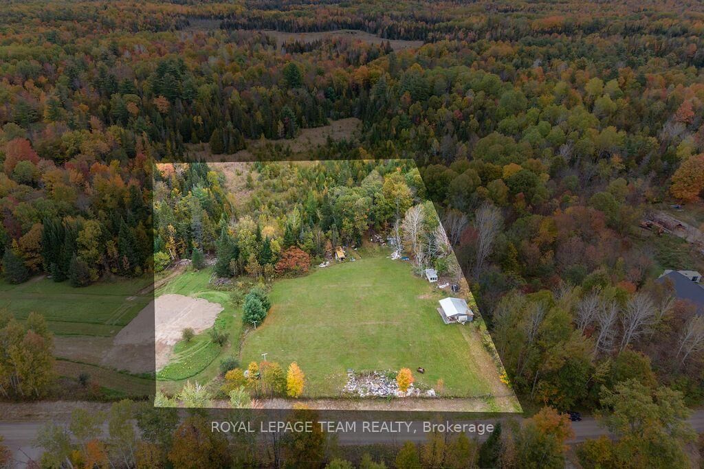 Property Photo:  569 McMahon Road  ON K7V 3Z7 