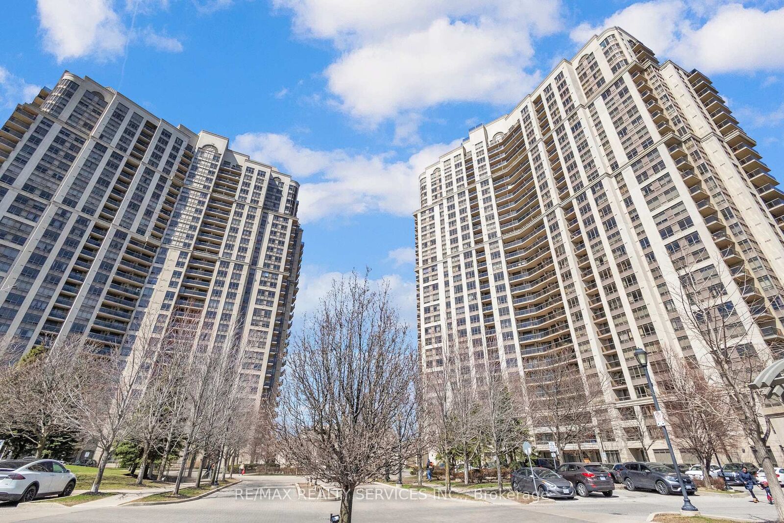 Property Photo: 700 Humberwood Boulevard 1027 ON M9W 7J4