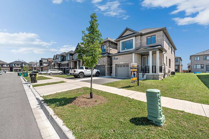 Property Photo:  13 Steadman Street  ON N1S 0C7 