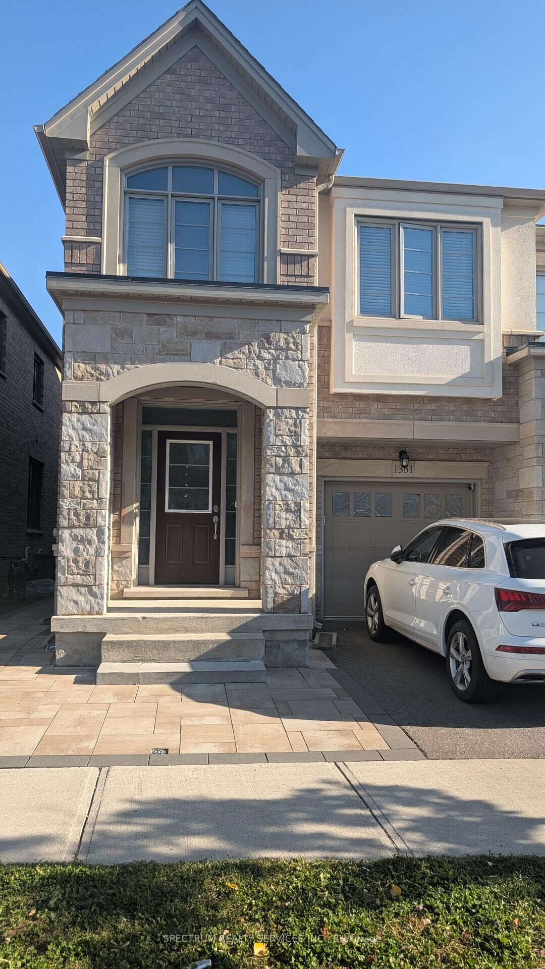 Property Photo:  1331 Restivo Lane Bsmt  ON L9E 1J9 