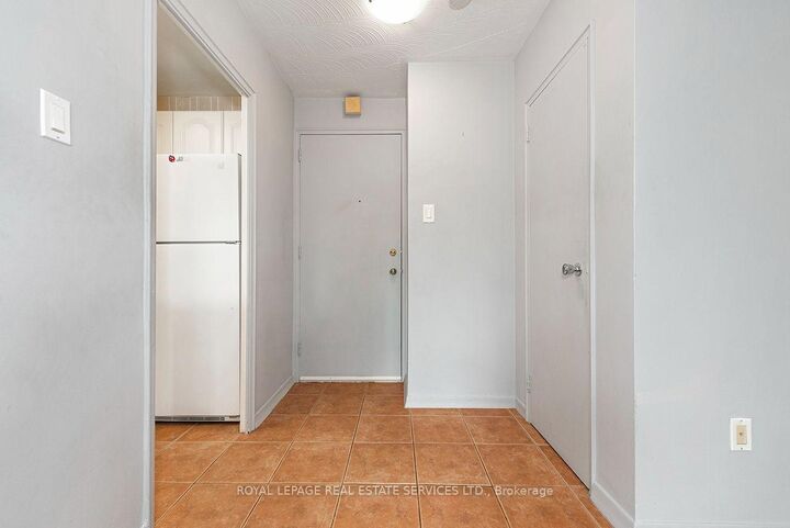 Property Photo:  785 Browns Line 305  ON M8W 3V8 