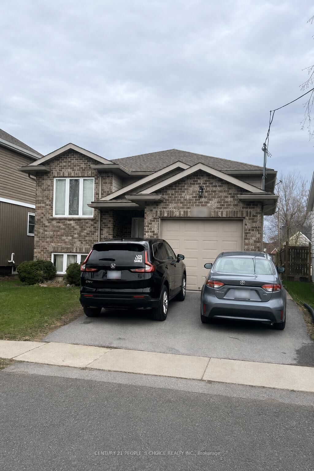 Property Photo:  293 Dain Avenue  ON L3B 3E7 