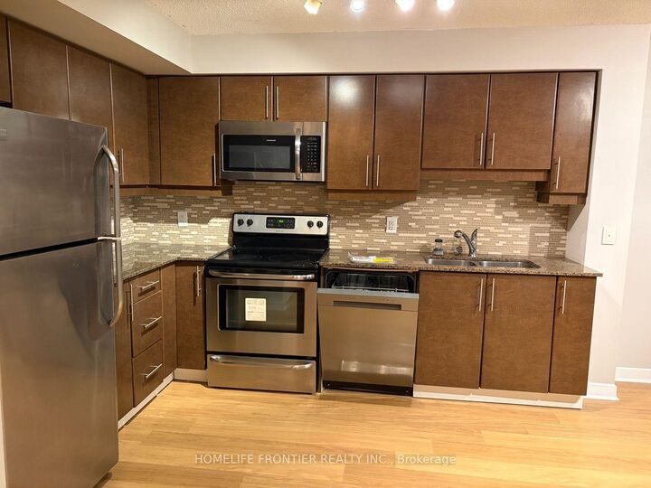 Property Photo:  33 Bay Street 707  ON M5J 2Z3 
