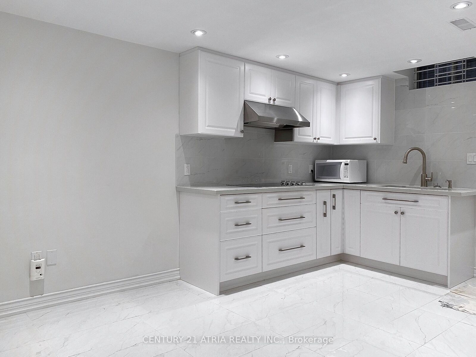 Property Photo:  40 Alanbull Square Lower  ON M1V 4M1 