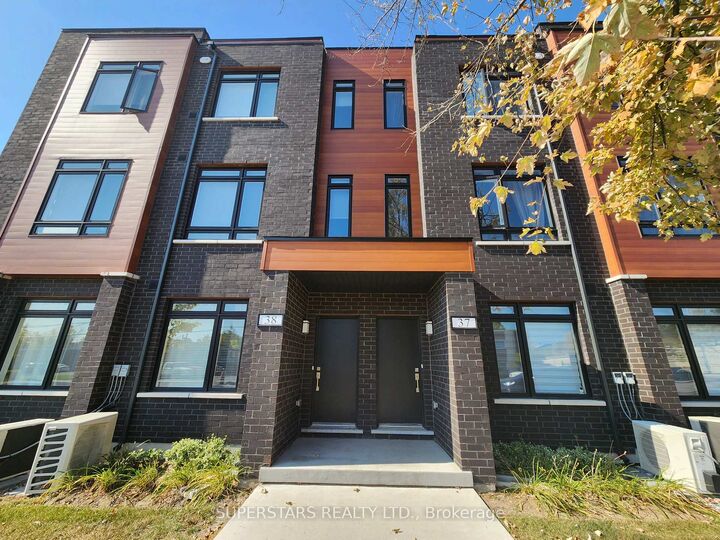 Property Photo:  370 Red Maple Road 37  ON L4C 5T4 