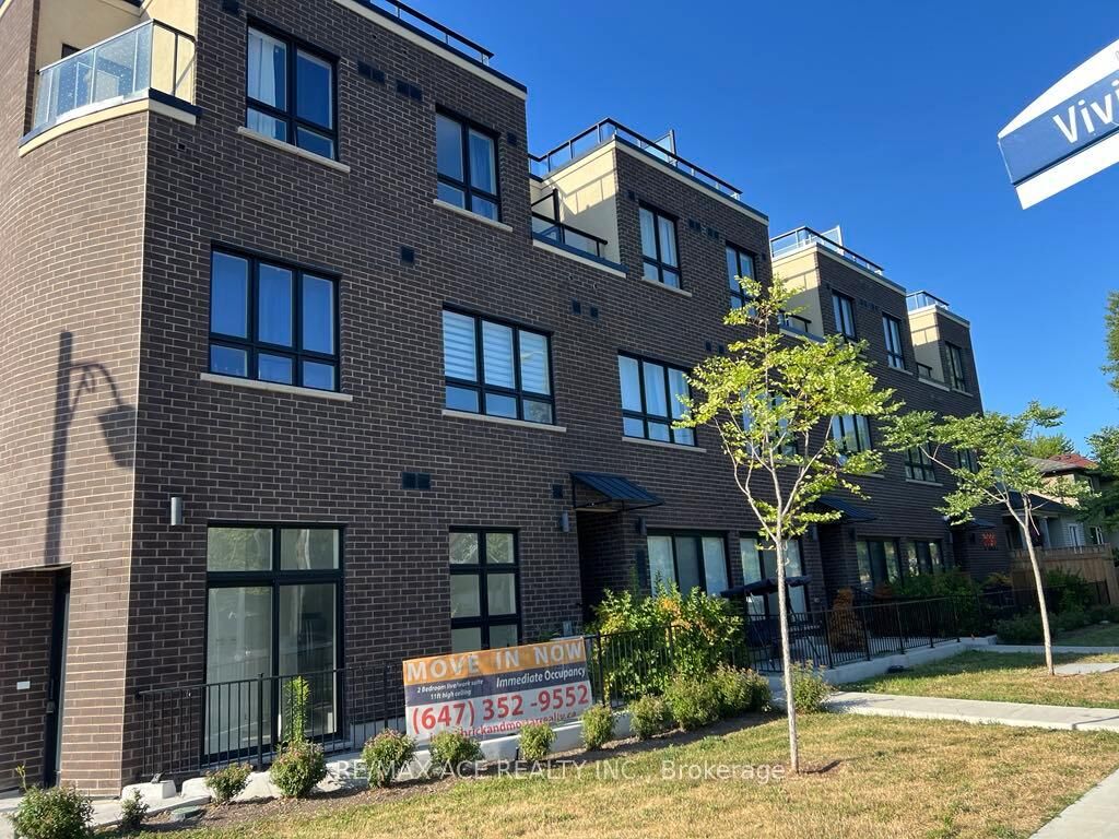 Property Photo:  3686 St Clair Avenue E 105  ON M1M 0E4 