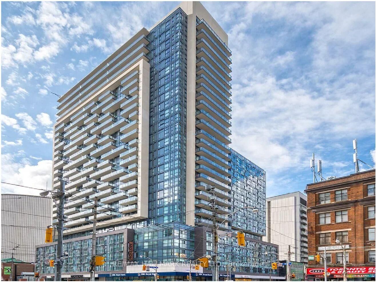 Property Photo:  570 Bay Street 2903  ON M5G 0B2 