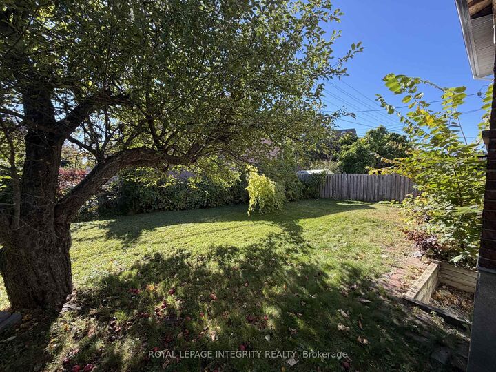 Property Photo:  79 Beaver Ridge  ON K2E 6E2 
