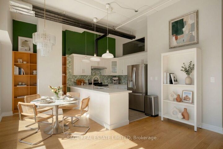 Property Photo: 700 King Street W 719 ON M5V 2Y6