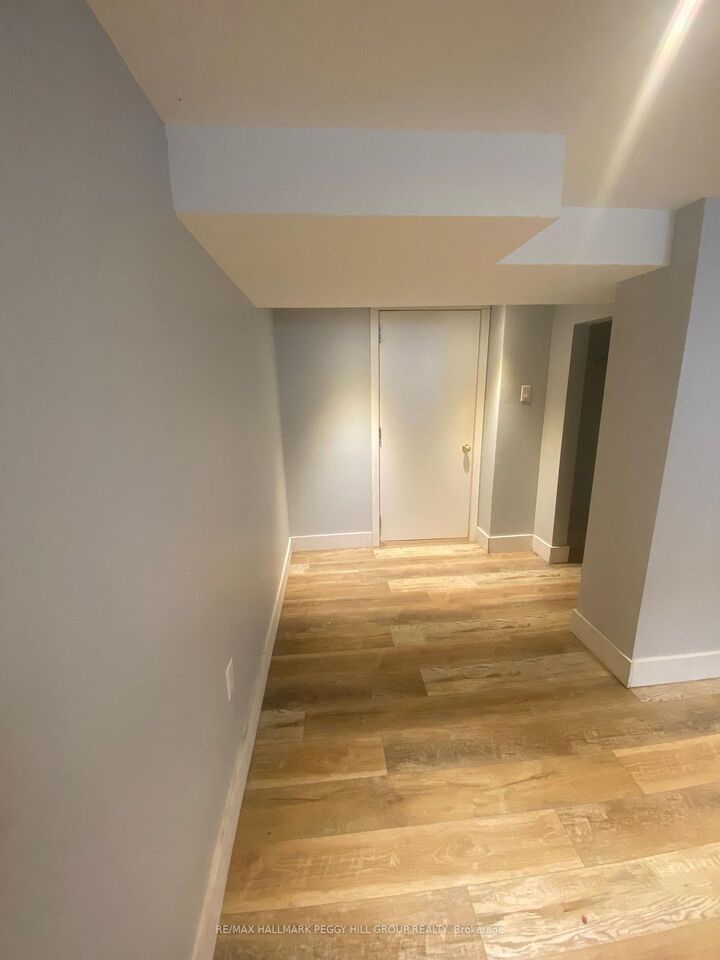 Property Photo:  148 Penetang Street Lower  ON L4M 1V8 