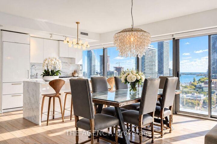 Property Photo:  60 Colborne Street  ON M5B 0B7 