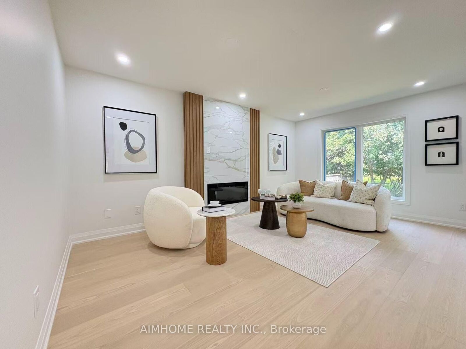 Property Photo:  108 Berwick Crescent  ON L4C 0B7 