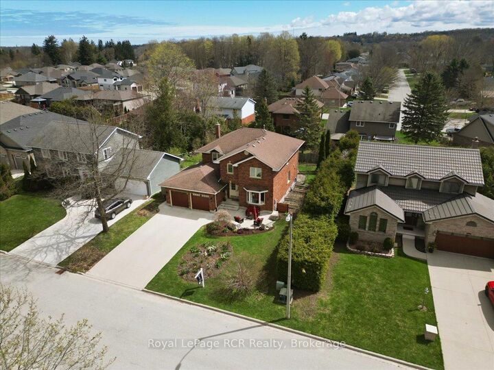 Property Photo:  303 6th Avenue W  ON N4K 6H9 