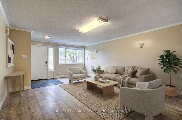 Property Photo: 25 Radcliffe Drive ON N2E 2G3