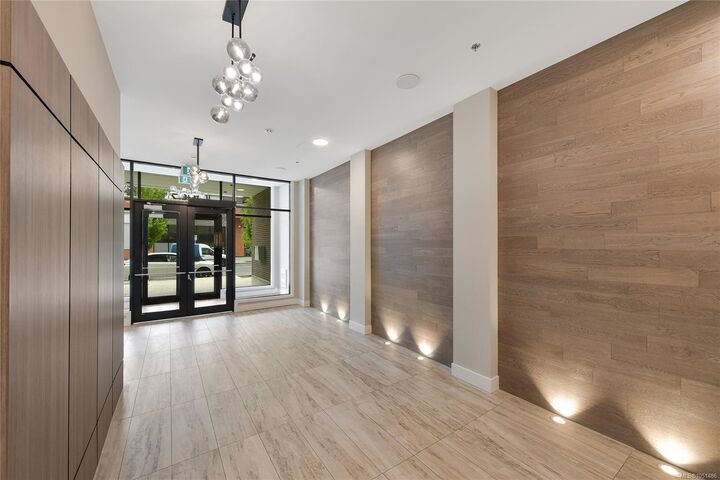 Property Photo:  967 Whirlaway Cres #404  BC V9B 6W6 