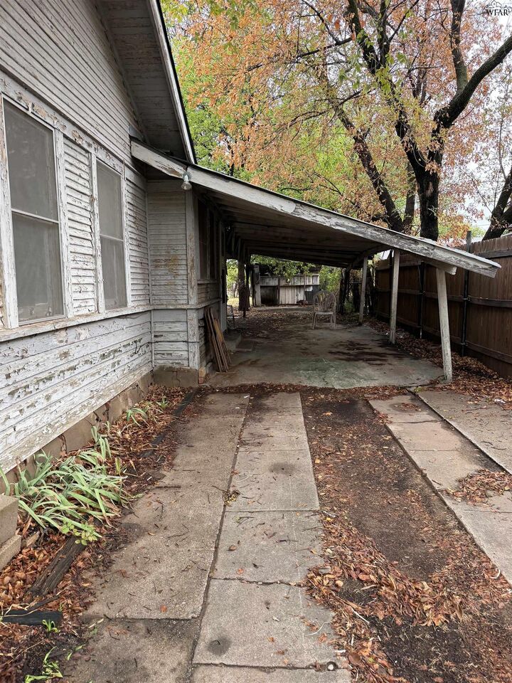Property Photo:  1658 Keeler Avenue  TX 76301 