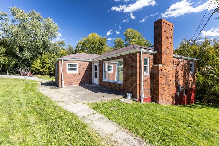 Property Photo:  1330 Robbins St  PA 15236 