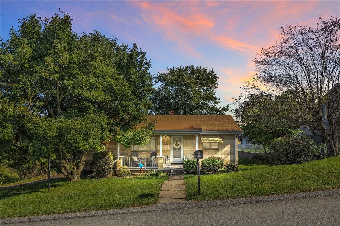 Property Photo: 2207 Warren Avenue PA 15642