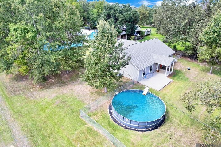 Property Photo:  13722 Hammack Rd  LA 70726 
