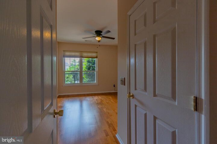 Property Photo:  1600 Spring Gate Drive 2207  VA 22102 