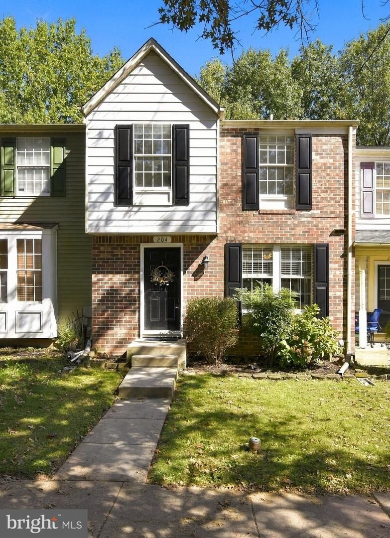 Property Photo: 204 Lodgecliff Court MD 21009