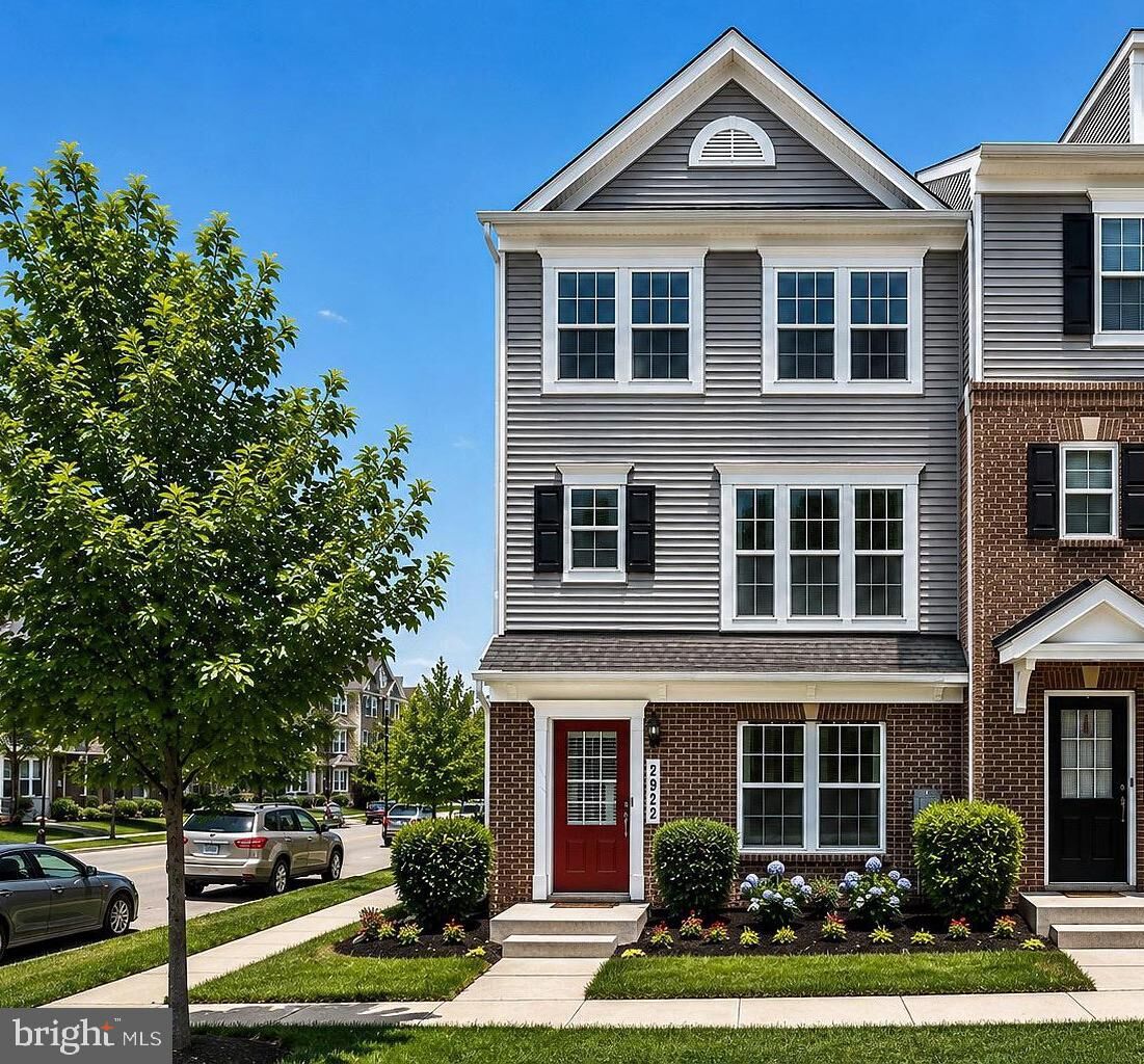 Property Photo:  2922 Pinebrook Road  MD 20785 