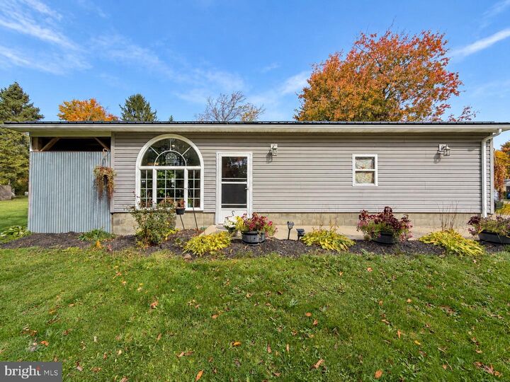 Property Photo:  1 Poplar Street  PA 16740 