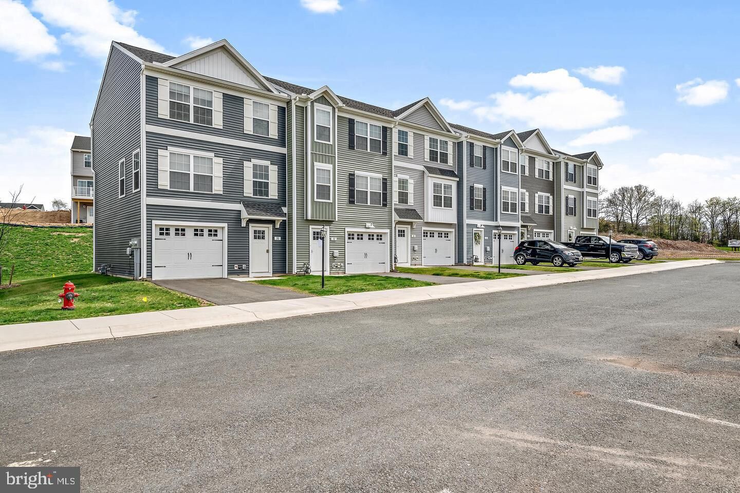 Property Photo: 887 Rising Sun Ln PA 17201