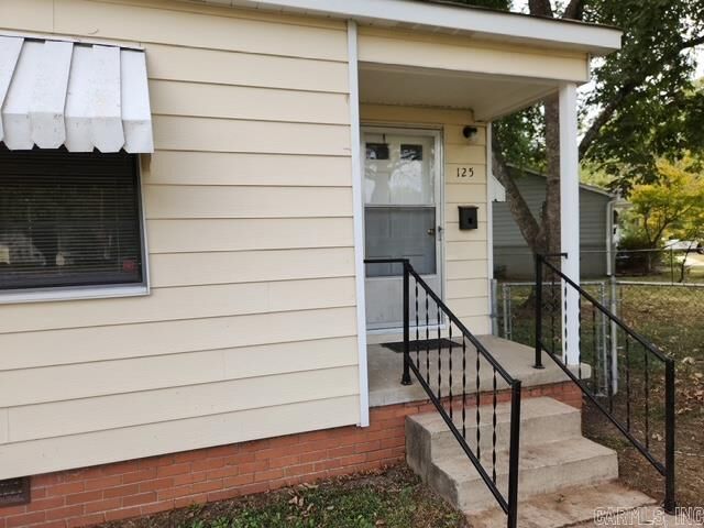 Property Photo:  125 Saunders Drive  AR 72117 