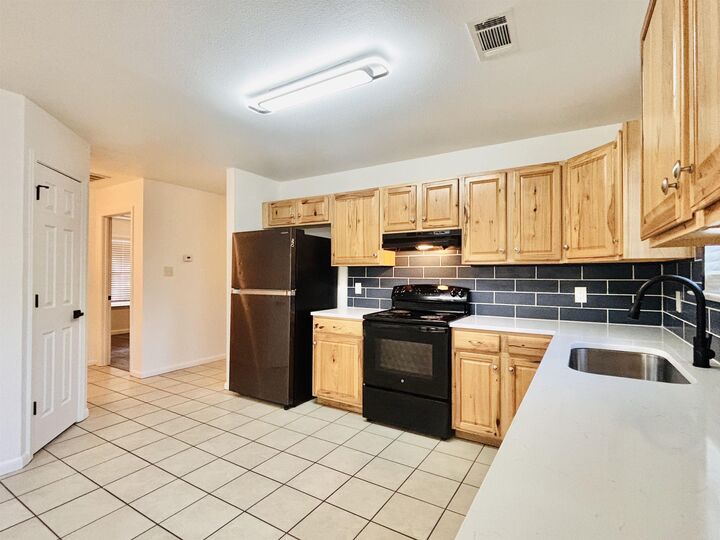 Property Photo:  1203 N Olive Street  AR 72019 