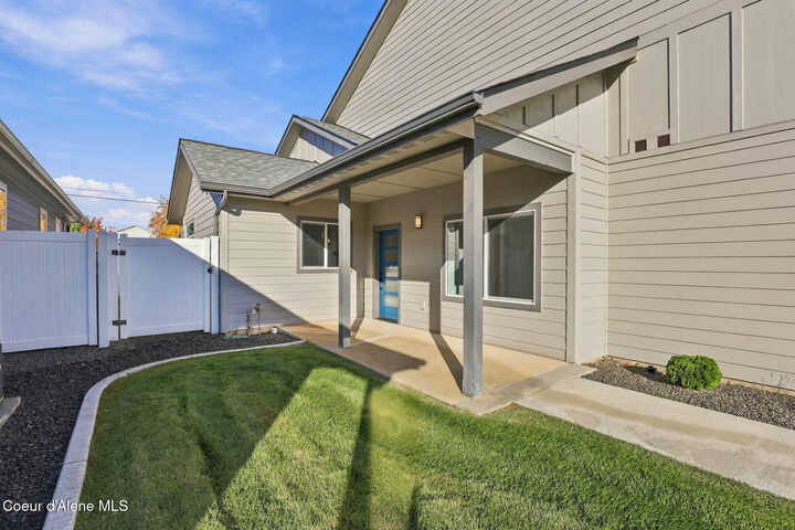 Property Photo:  7279 N Grafton St  ID 83815 