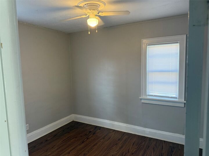 Property Photo: 318 Highland Drive NW IA 52405