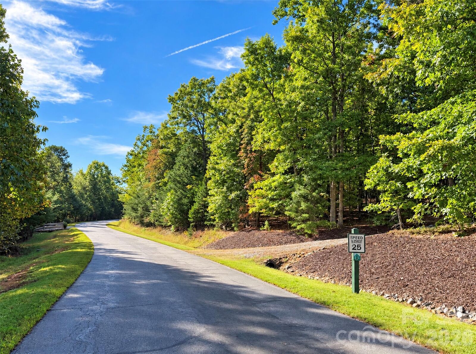 Property Photo: 193 Mountain Vista Drive 202 NC 28761