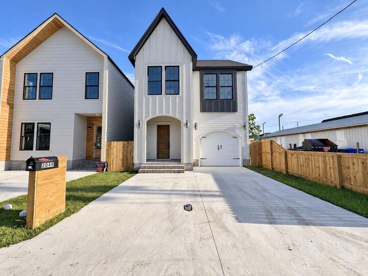 Property Photo: 2049 Delaware Avenue SC 29405